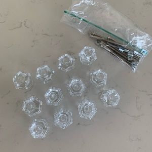 Set of (12) crystal knobs.  Includes hardware.